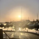 보트호텔 Sunset River *