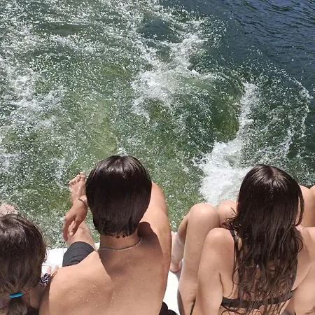 Sunset River بوتيل