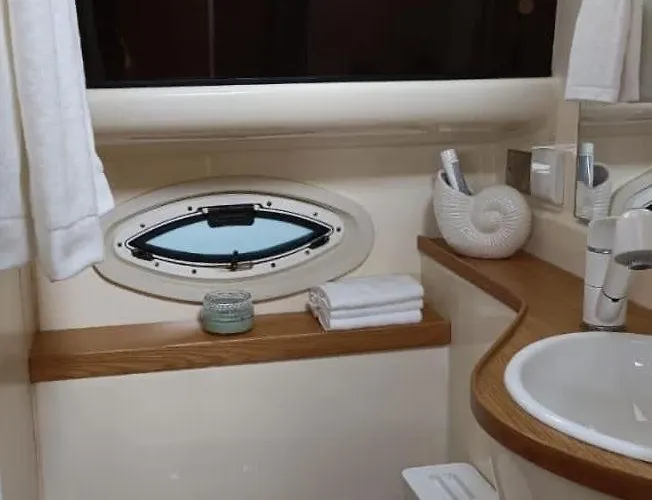 Sunset River Bateau-hôtel *