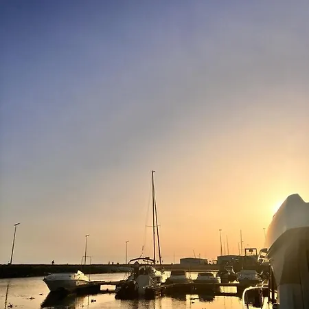 Sunset River Botel Figueira da Foz